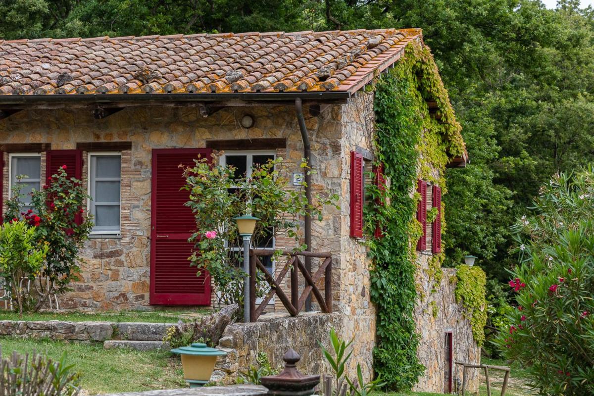 Il Daino Bianco Country Hotel 曼恰诺 外观 照片