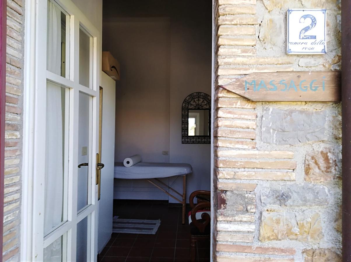 Il Daino Bianco Country Hotel 曼恰诺 外观 照片