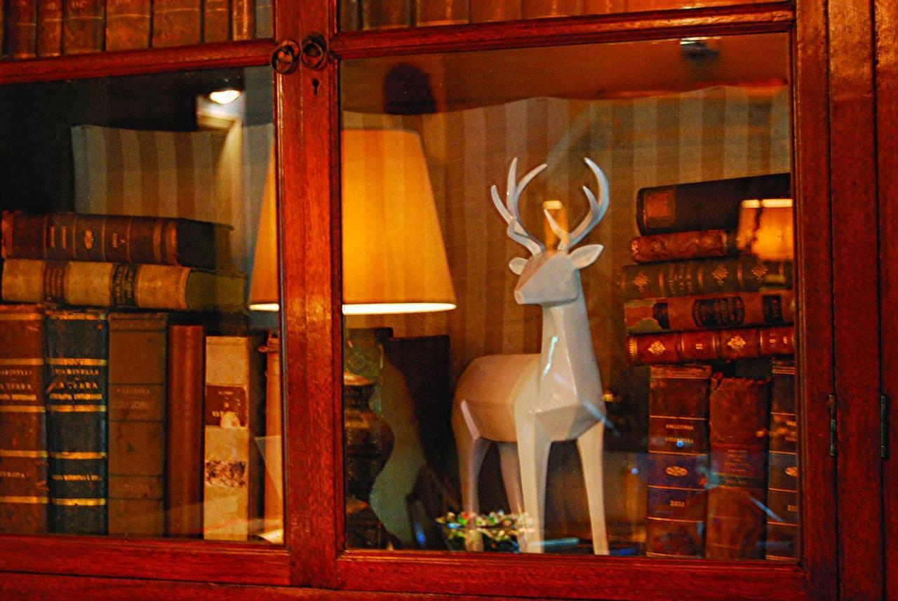 Il Daino Bianco Country Hotel 曼恰诺 外观 照片