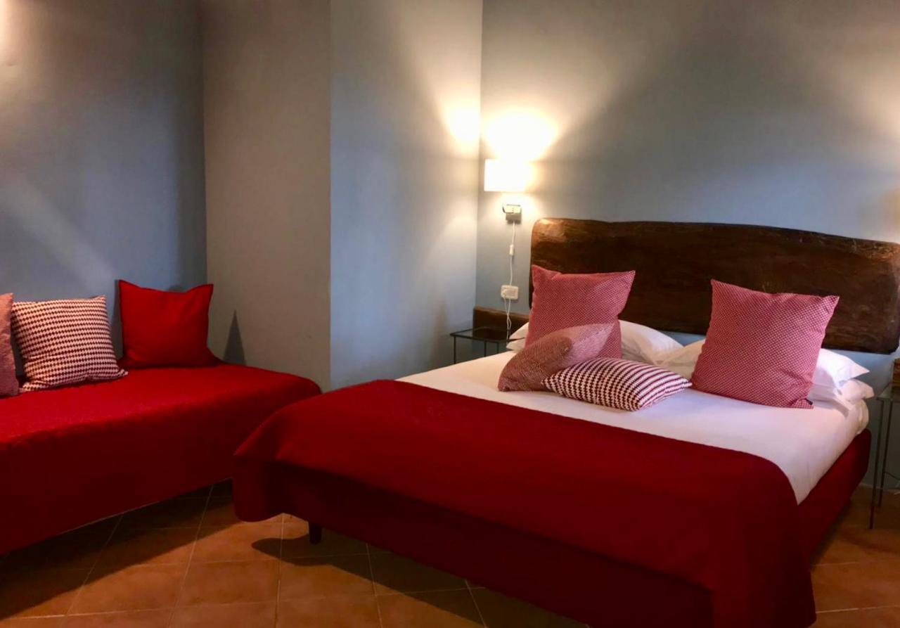 Il Daino Bianco Country Hotel 曼恰诺 外观 照片